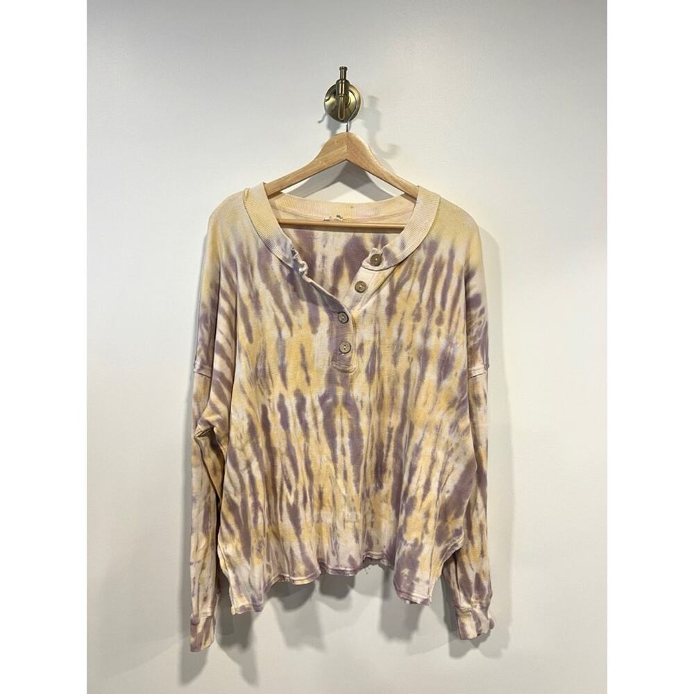 Easel Tie Dye Waffle Knit Henley Top